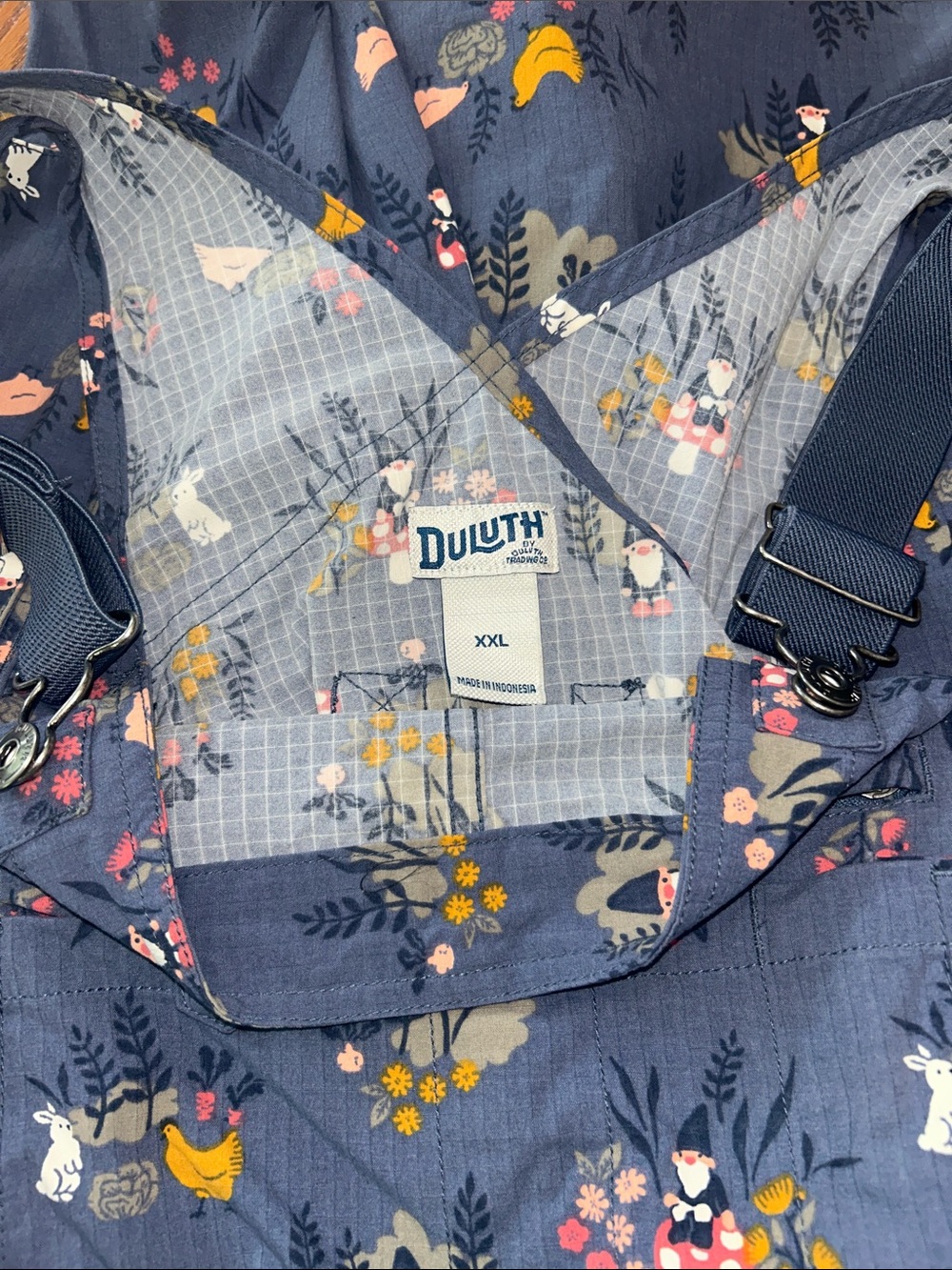 Duluth Trading Co Chicken and Gnome Women’s Shortalls - XXL - Picture 4 of 4